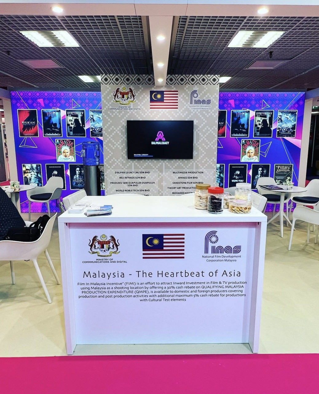 Booth FINAS di Festival Filem Cannes - Gambar Instagram Adrian Teh