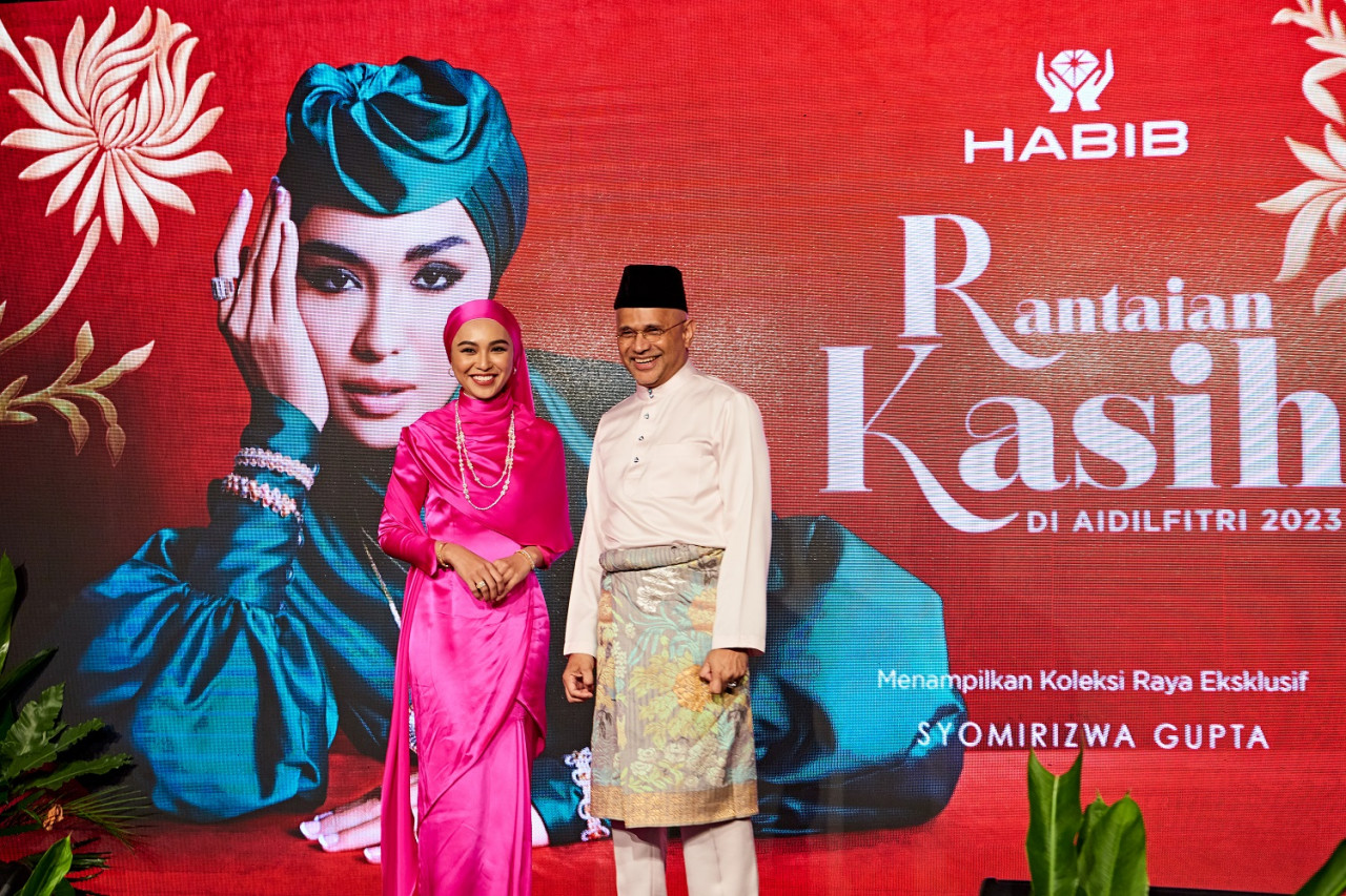 Sharifah Rose bersama Meer Habib di majlis pelancaran Kempen Rantaian Kasih di Aidilfitri 2023 