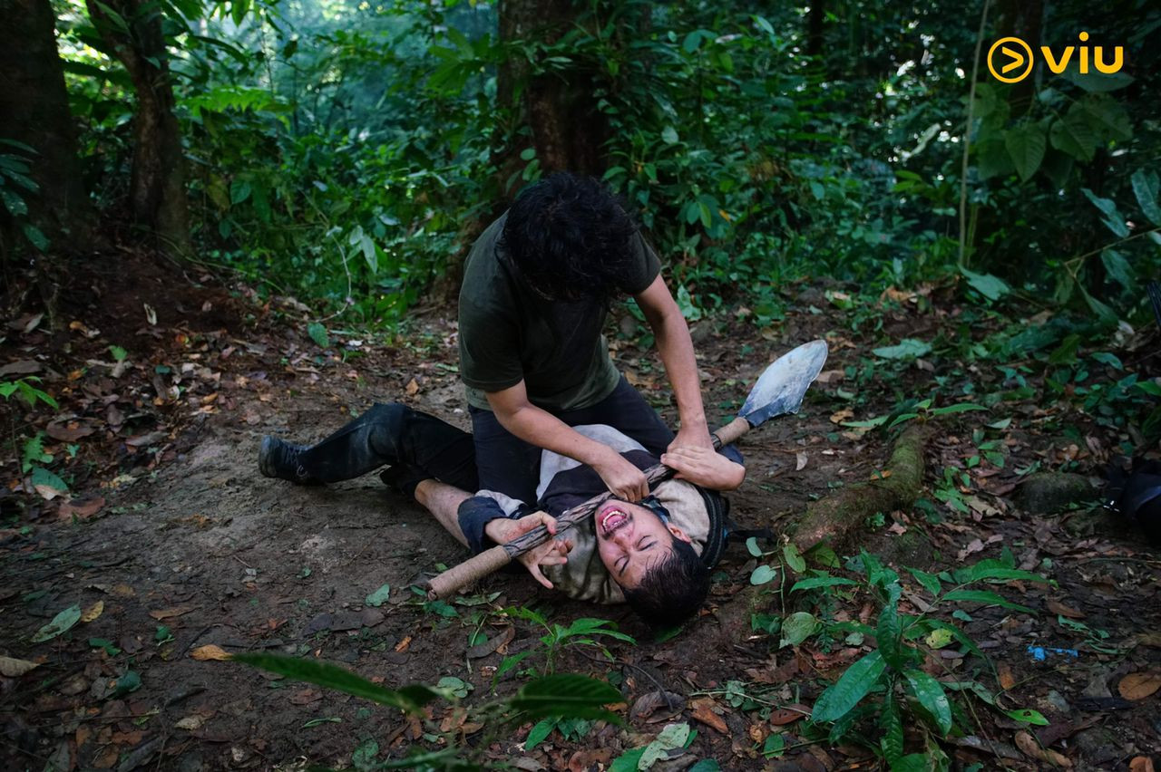 Hun banyak terlibat dengan babak aksi dan pergaduhan di dalam hutan. - Gambar ihsan Viu