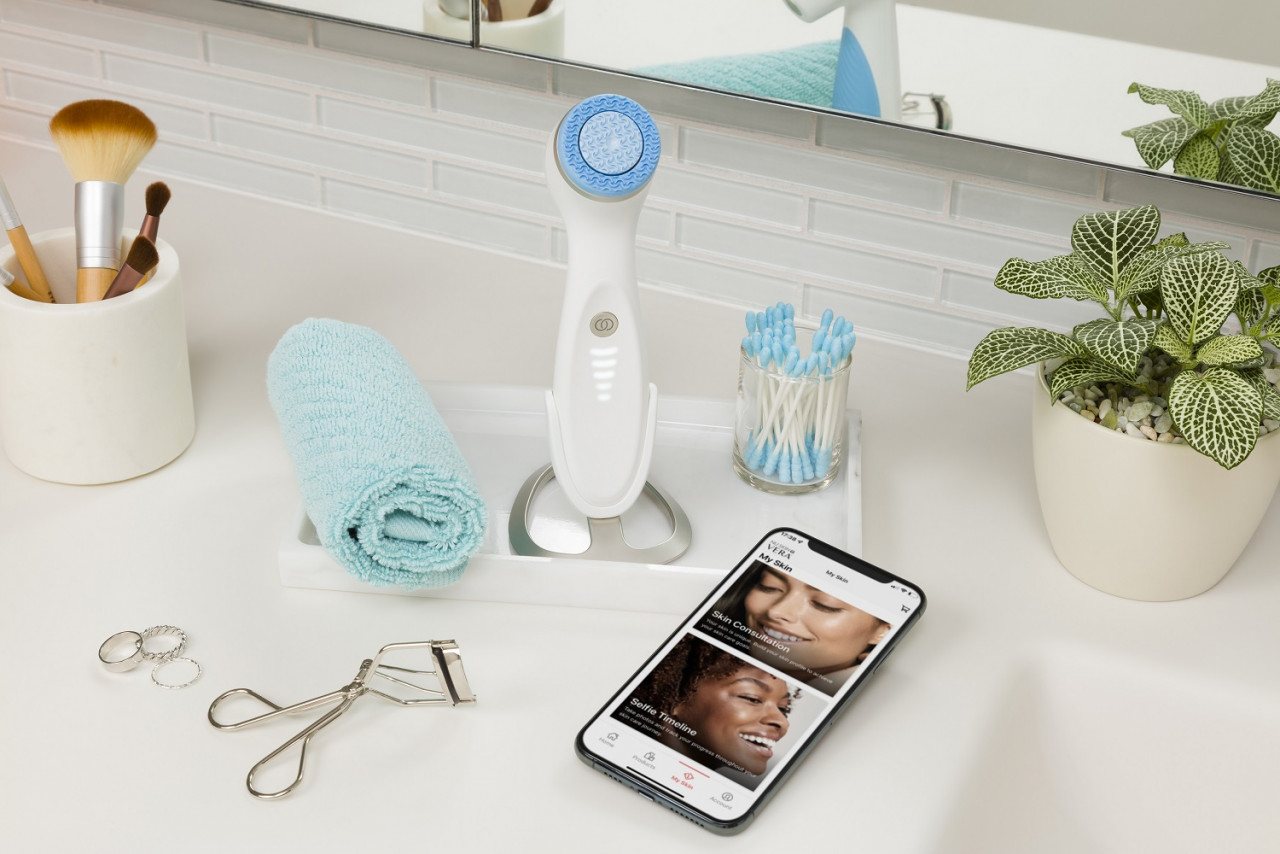 ageLOC® LumiSpa® iO - Gambar ihsan Nu Skin
