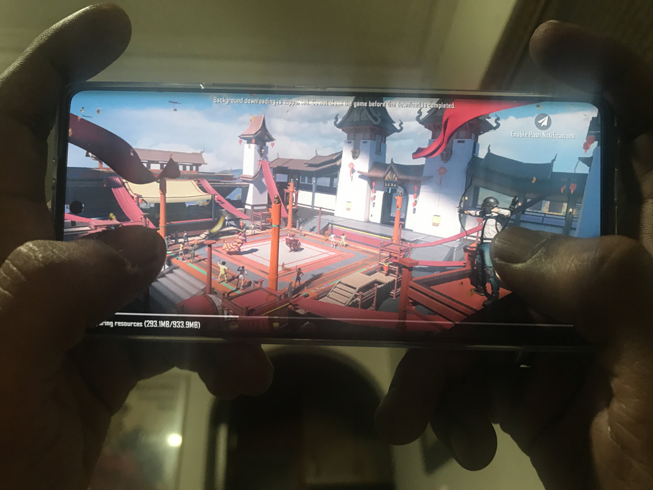 Jari-jari anda akan rasa lebih selesa dan yakin apabila menyentuh atau menekan skrin tersebut walaupun dengan tekanan yang kuat  - Gambar oleh Izwan Ramlan