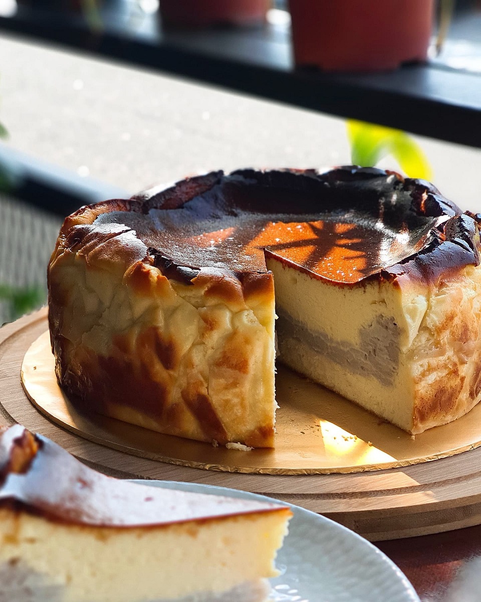 Taro burnt cheesecake
