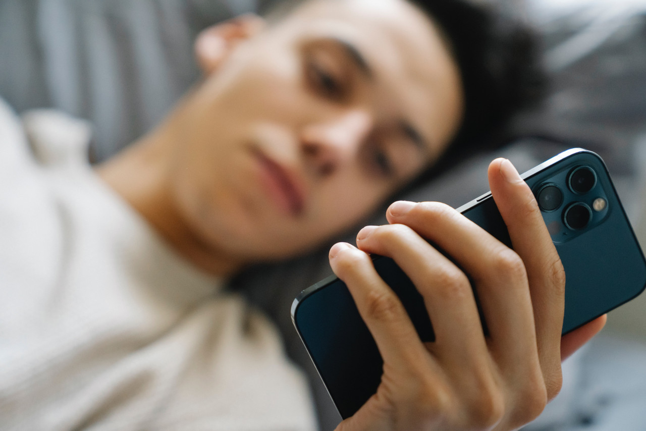 Penggunaan telefon pintar di kalangan kanak-kanak harus dikawal oleh ibu bapa. - Gambar hiasan pexel