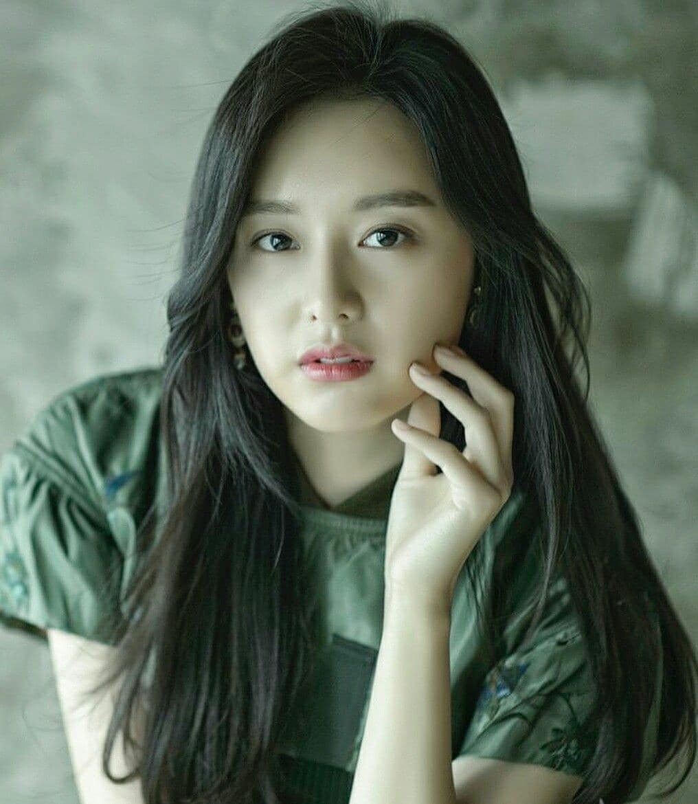 Kim Ji Won - Gambar IG Kim Ji Won