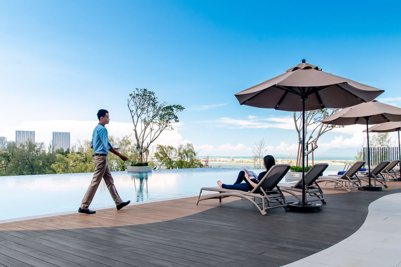Kolam renang di Ascott Gurney Penang