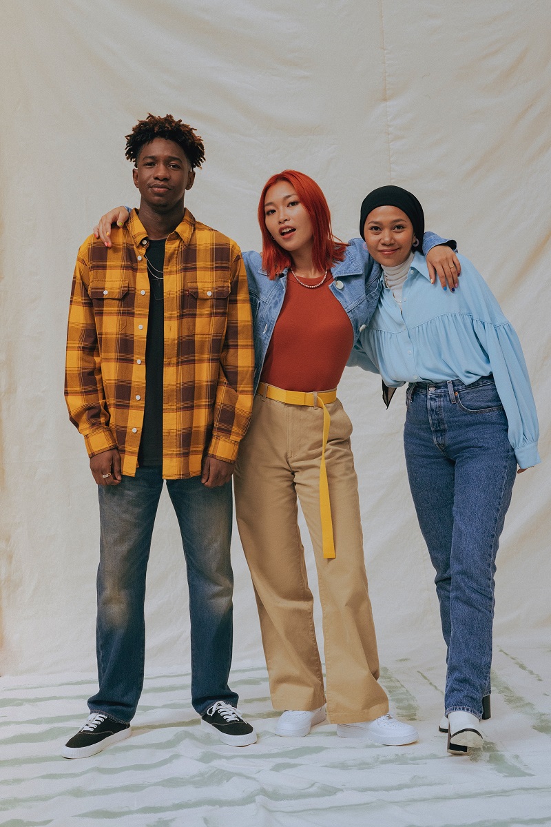 Levi's meraikan Ramadan dengan nuansa santai, sopan dan bergaya. - Gambar Levi's 