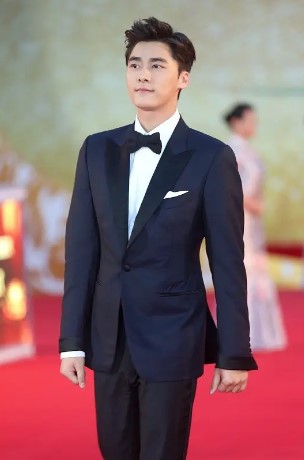 Li Yi Feng - Gambar ihsan Baidu