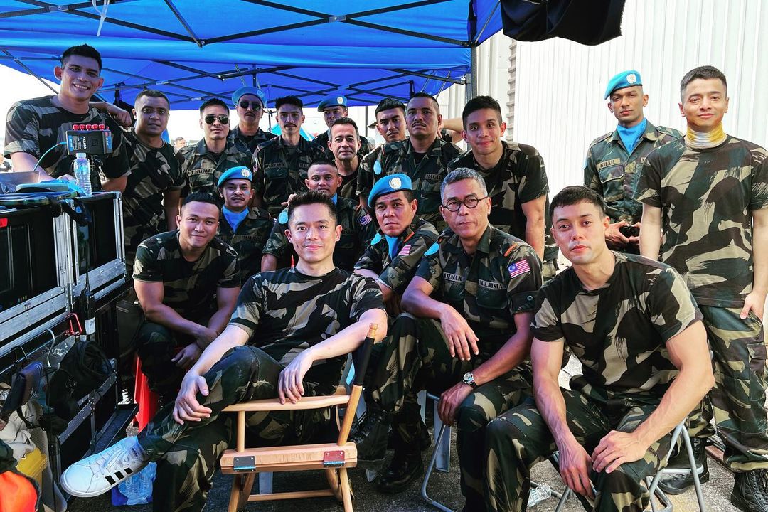 Adrian bersama barisan pelakon Malbatt: Misi Bakara. - Gambar Instagram