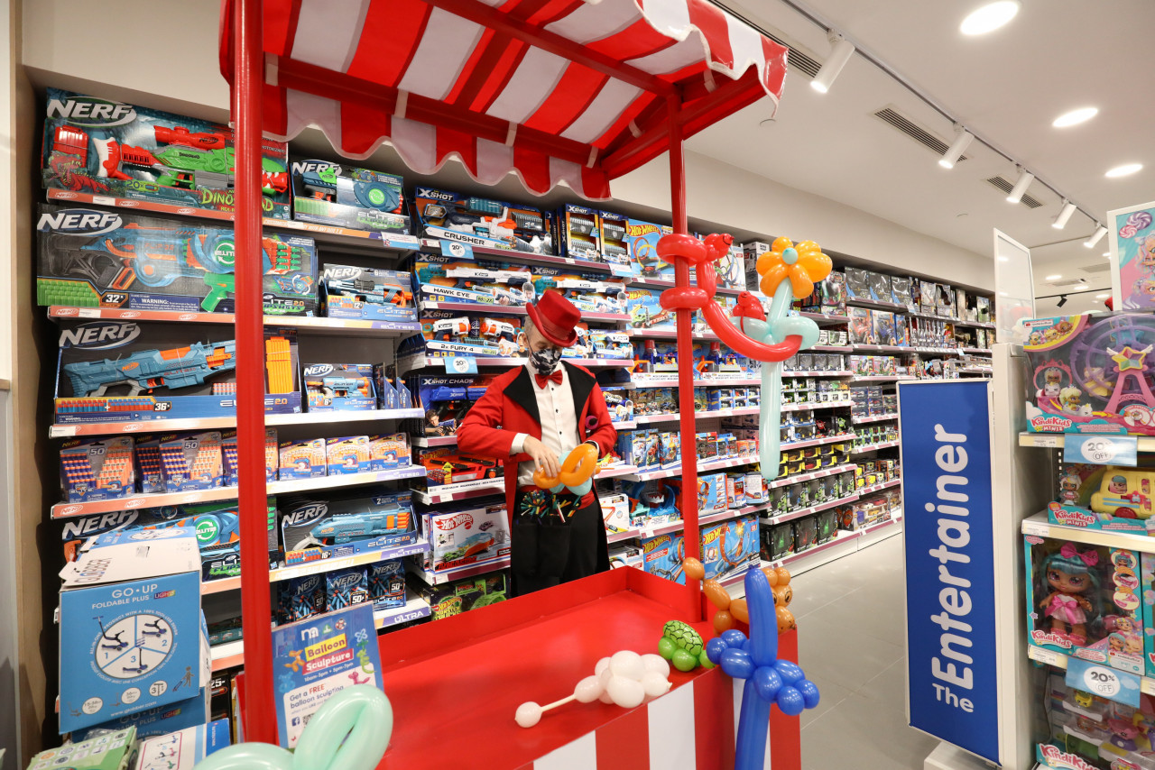 The Entertainer Toy Shop. - Gambar ihsan Kim Hin Joo (Malaysia)