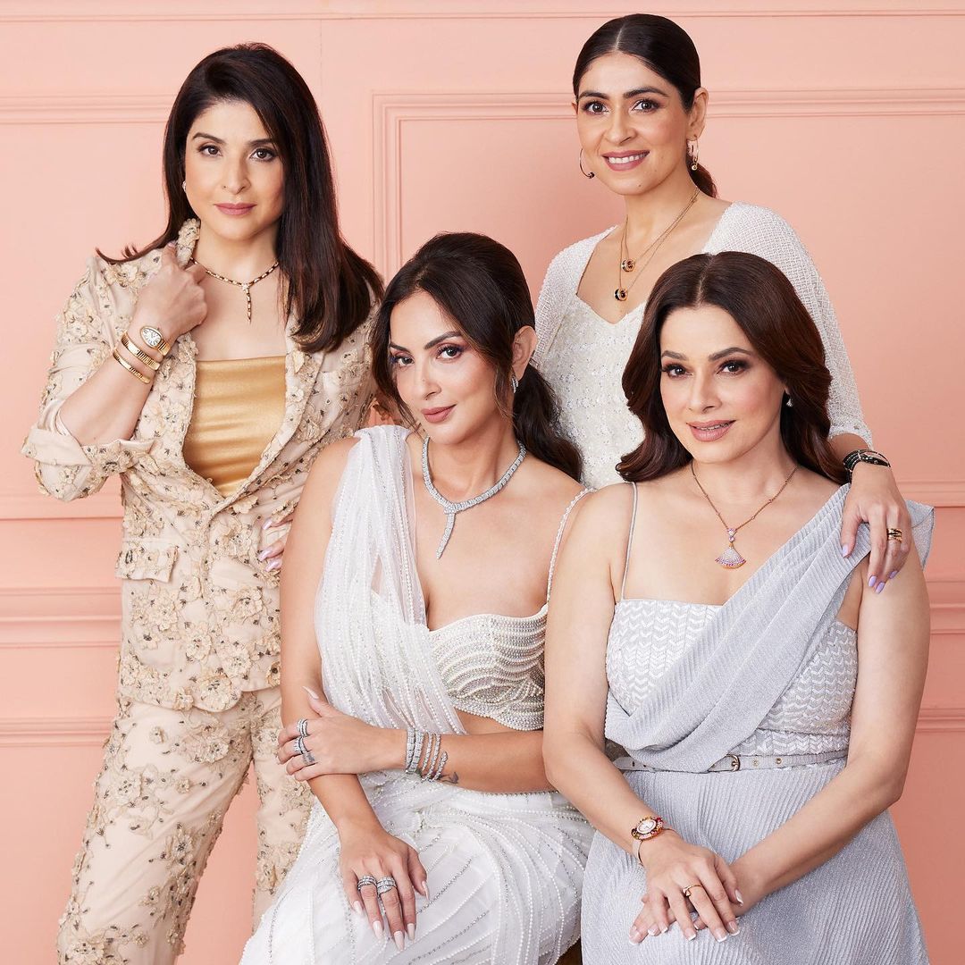 Gambar Instagram Neelam Kothari