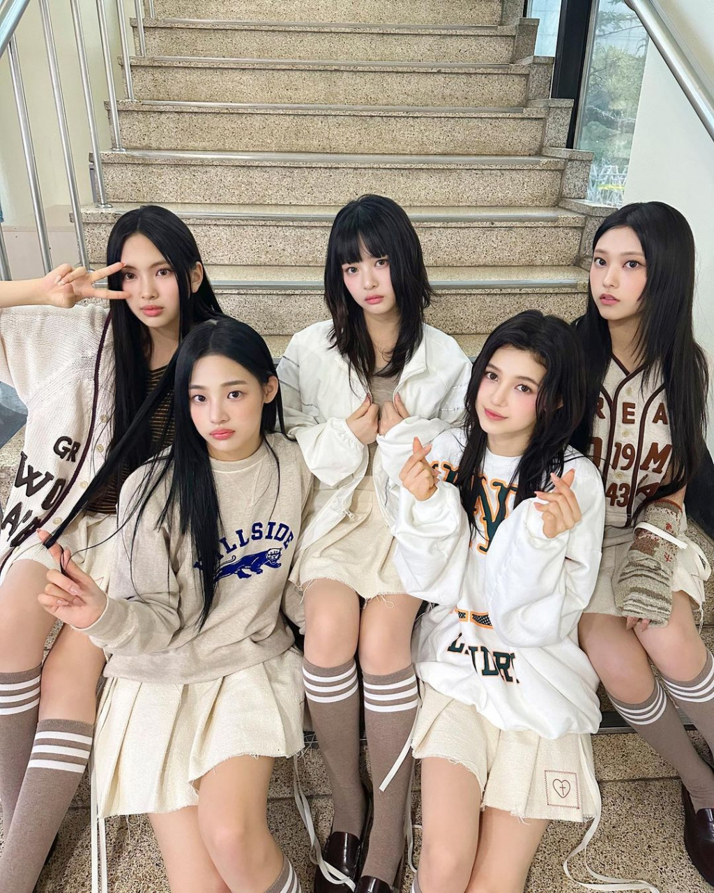NewJeans disifatkan kumpulan Kpop yang paling terpantas mencatatkan kejayaan.