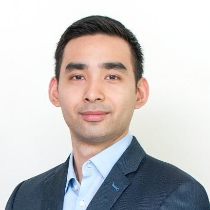 Ketua Pegawai Kewangan dan Pengurus Muslim Pro (Malaysia), Nik Emir Din
