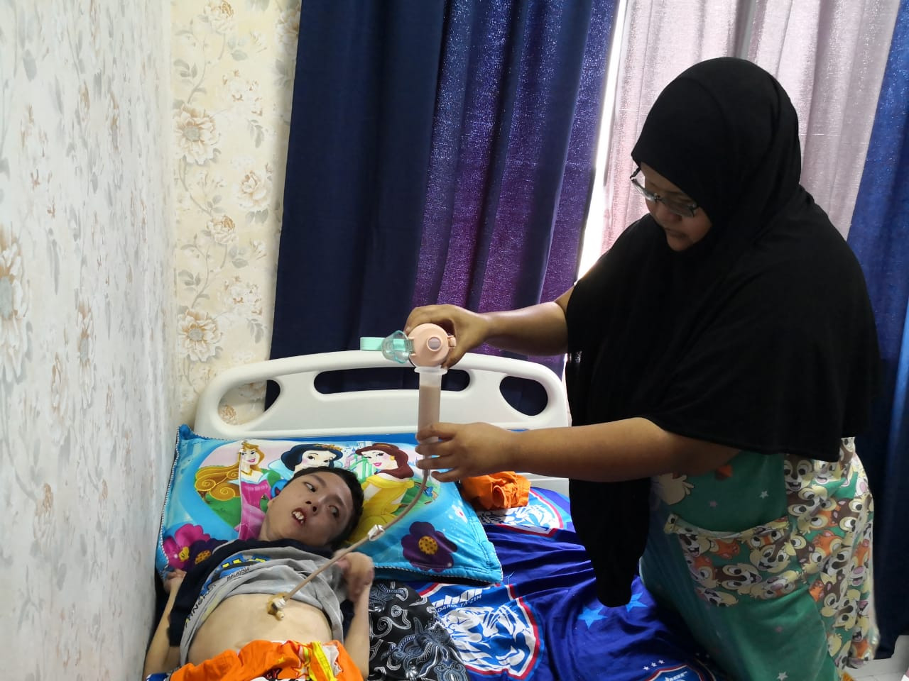 Anak kedua Nor Azita, Muhammad Faiz Irfan didiagnos sebagai Tricer Collin Sindrom sejak lahir.