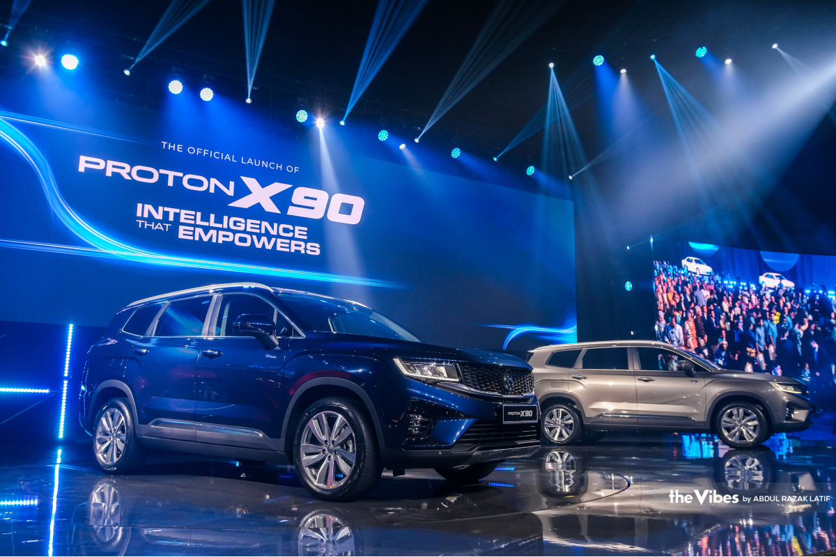 Majlis pelancaran model baharu Proton X90 dan sambutan ulang tahun 40 Proton di sini hari ini. - Gambar oleh Abdul Razak Latif