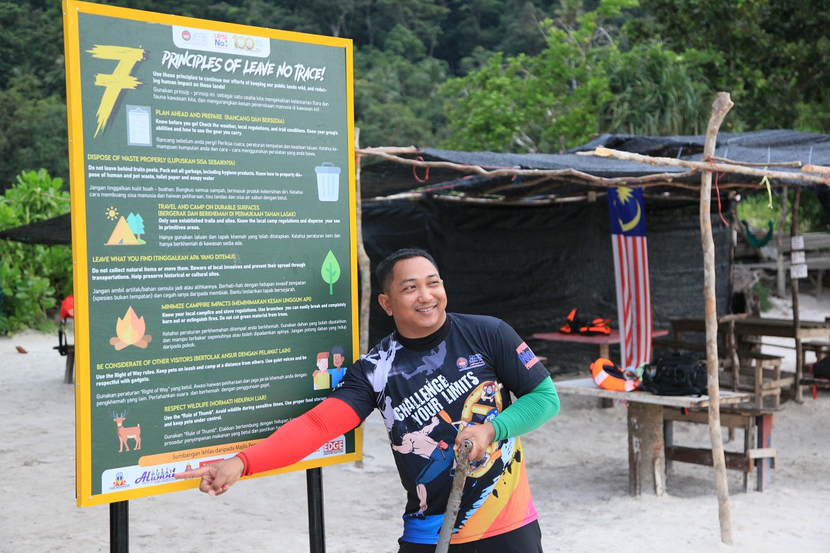 Papan tanda kesedaran alam diharap menjadi panduan kepada para pengunjung untuk sama-sama membantu memelihara pantai