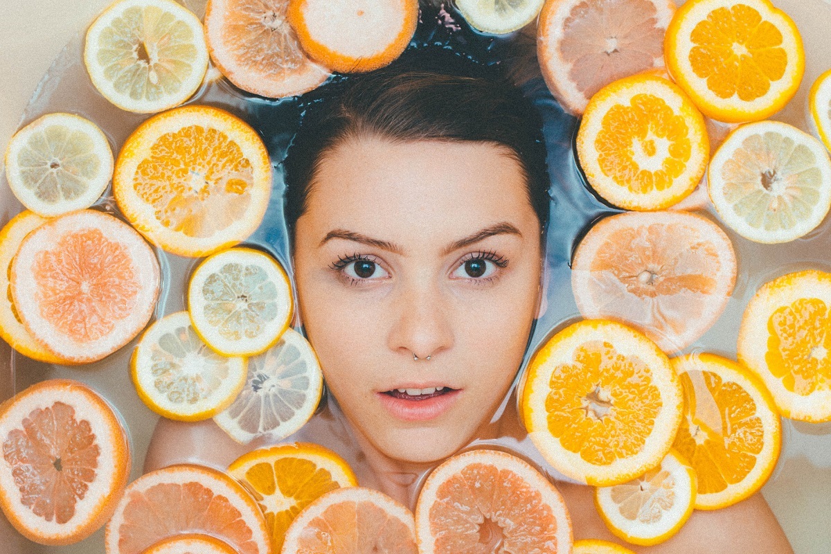 Air panas boleh menyebabkan muka memerah dan kulit menjadi kering - Gambar Unsplash