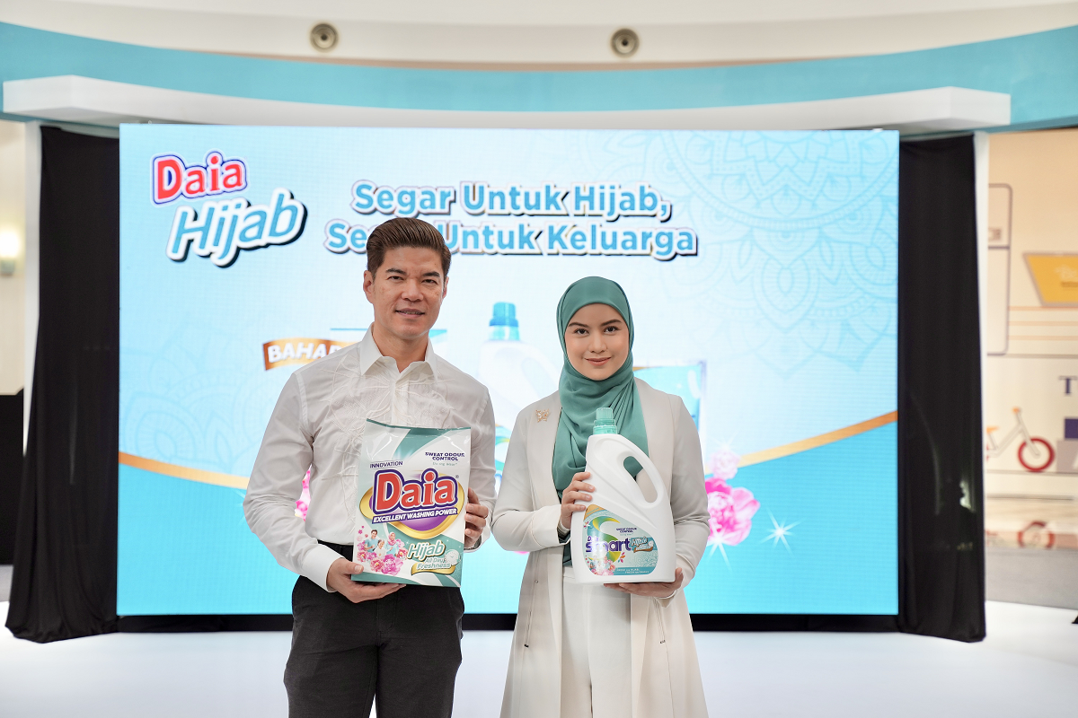 Daia Hijab All Day Freshness boleh didapati dalam bentuk serbuk dan cecair.
