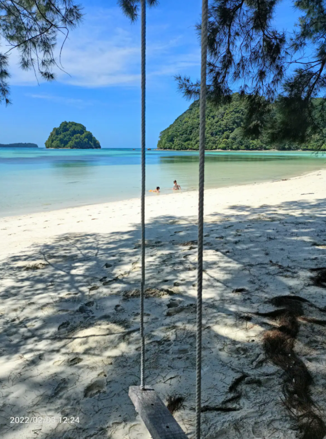 Pantai persendirian di Green House Eco Lodge