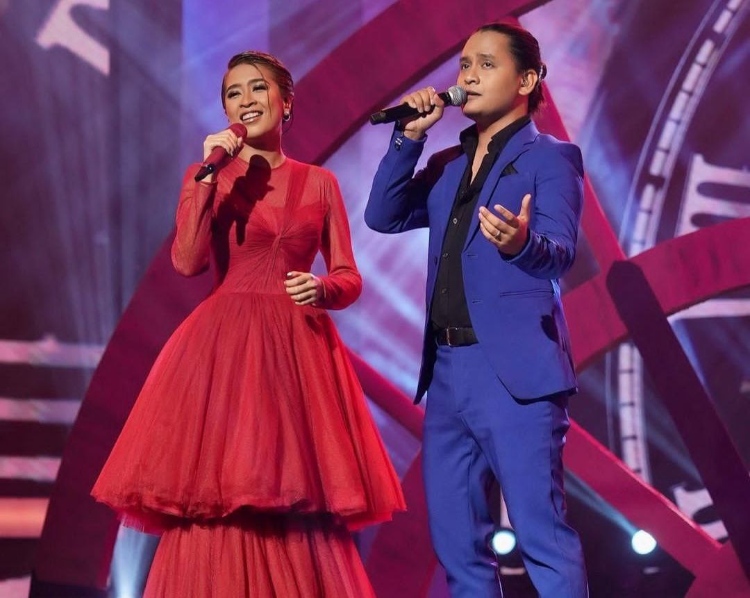 Putera Muhammad (kanan) dan Ara Johari - Gambar Astro