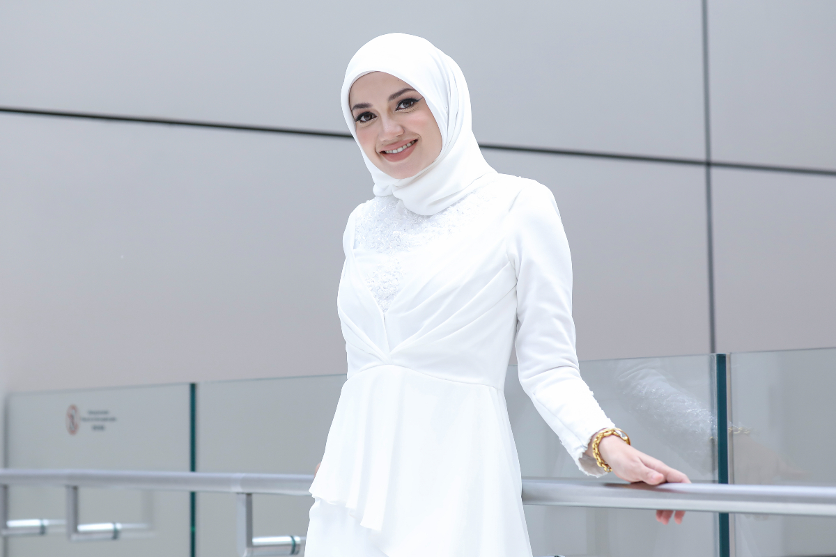 Puteri Sarah akui watak Munirah dalam Hijrah Jannah mencabar kredibilitinya sebagai seorang pelakon.