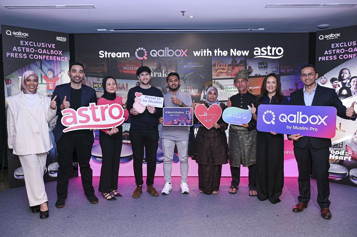 Barisan pengurusan Muslim Pro dan Astro pada sidang media yang diadakan baru-baru ini. gambar Astro