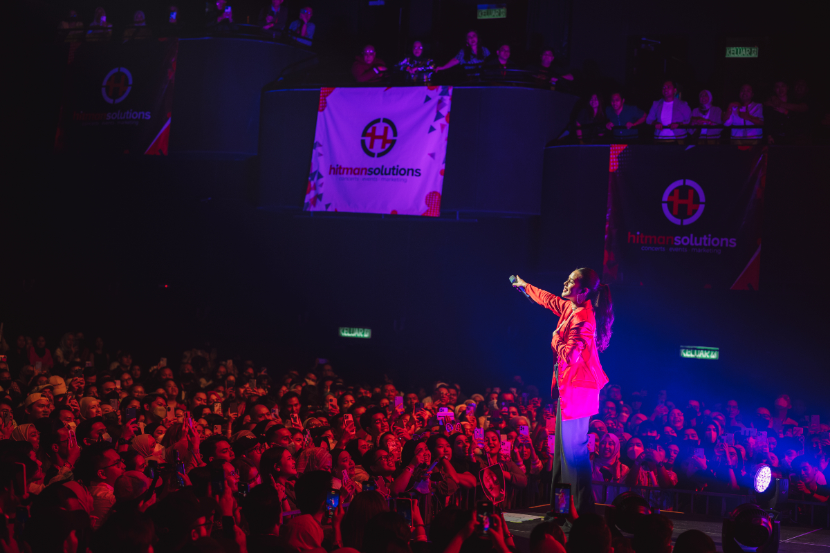Raisa menyanyikan lagu-lagu hit terbaiknya iaitu Bahasa Kalbu, Percayalah, Kali Kedua dan Mantan Terindah dengan iringan persembahan sistem ‘audio-visual’ daripada penganjurnya, Hitman Solutions.