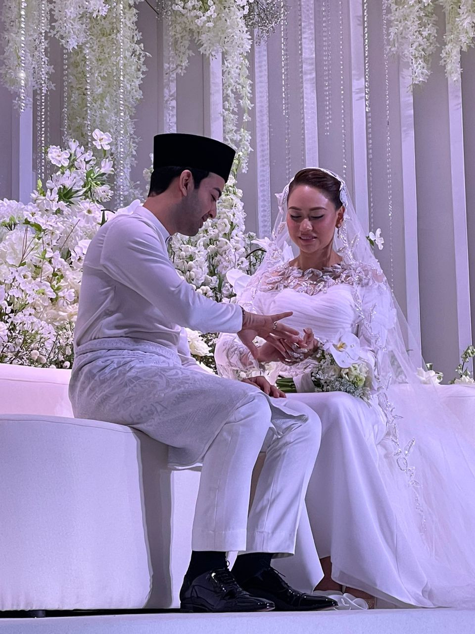 Nabil menganggap Raysha sebagai wanita yang banyak menyuntik semangat. - Gambar Instagram