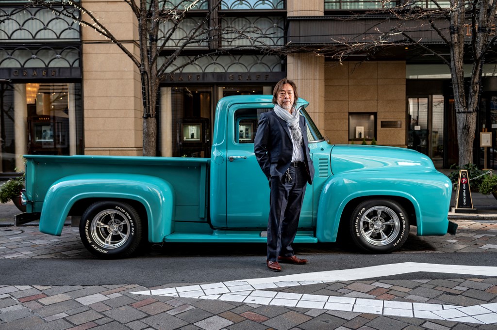Pengurus syarikat hartanah Masashi Aiba bersama 1956 Ford F100 Pumpkinnya. Gambar: Phillip Fong/ AFP