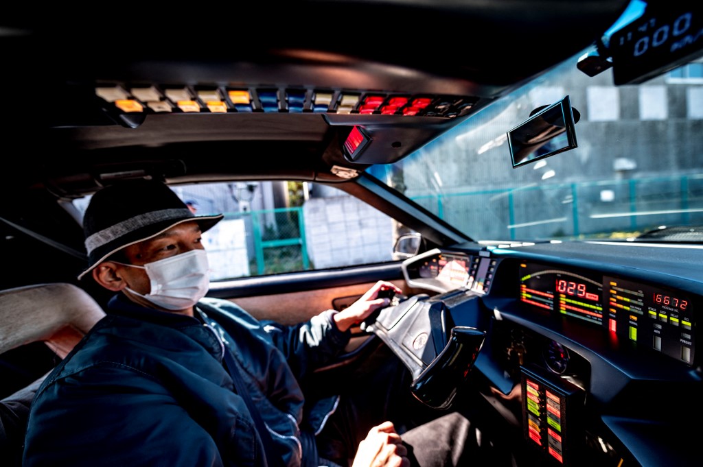 Masamune Isogai, memandu kereta 1991 Trans Am Knight Rider. Gambar: Phillip Fong/ AFP