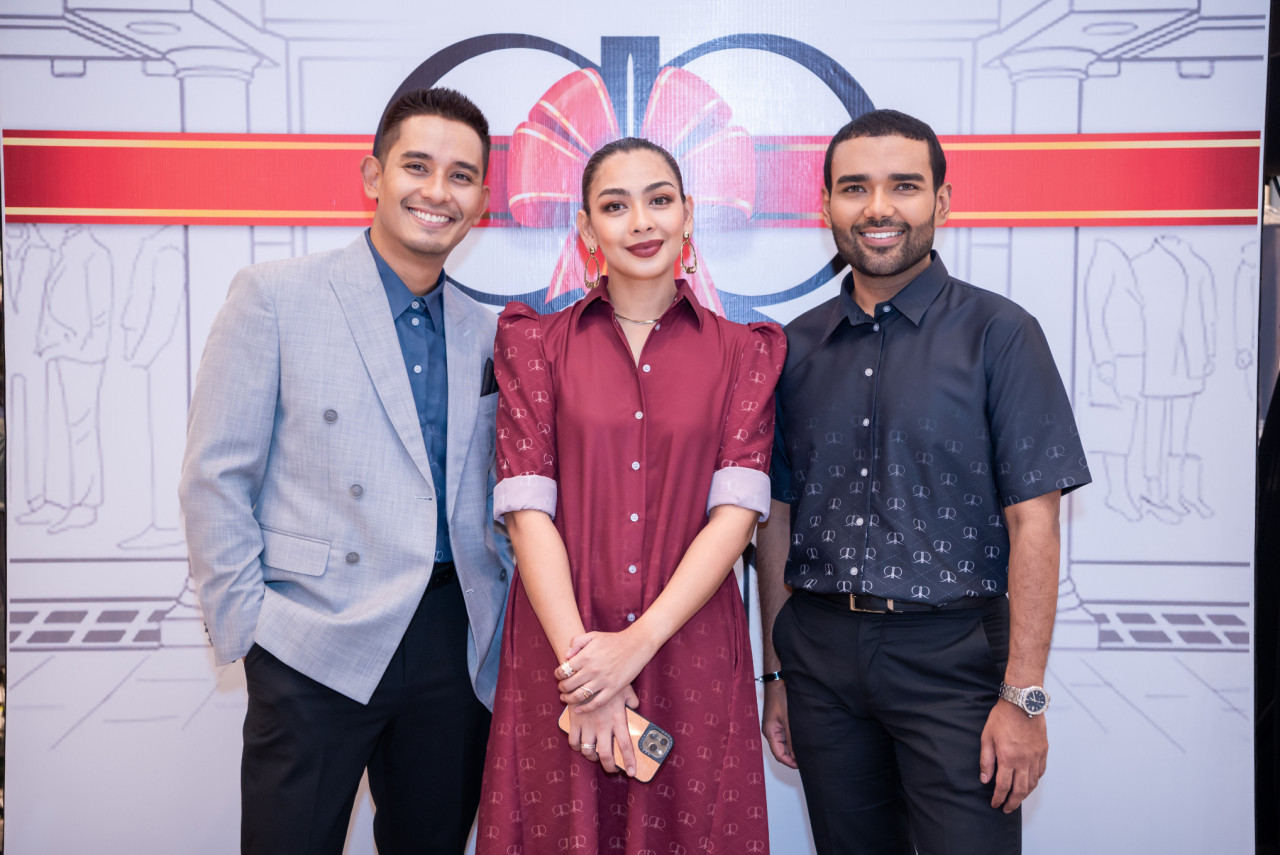 (Dari kiri) Ruzaini, Yana dan Rizman. - Gambar ihsan Rizman Ruzaini 