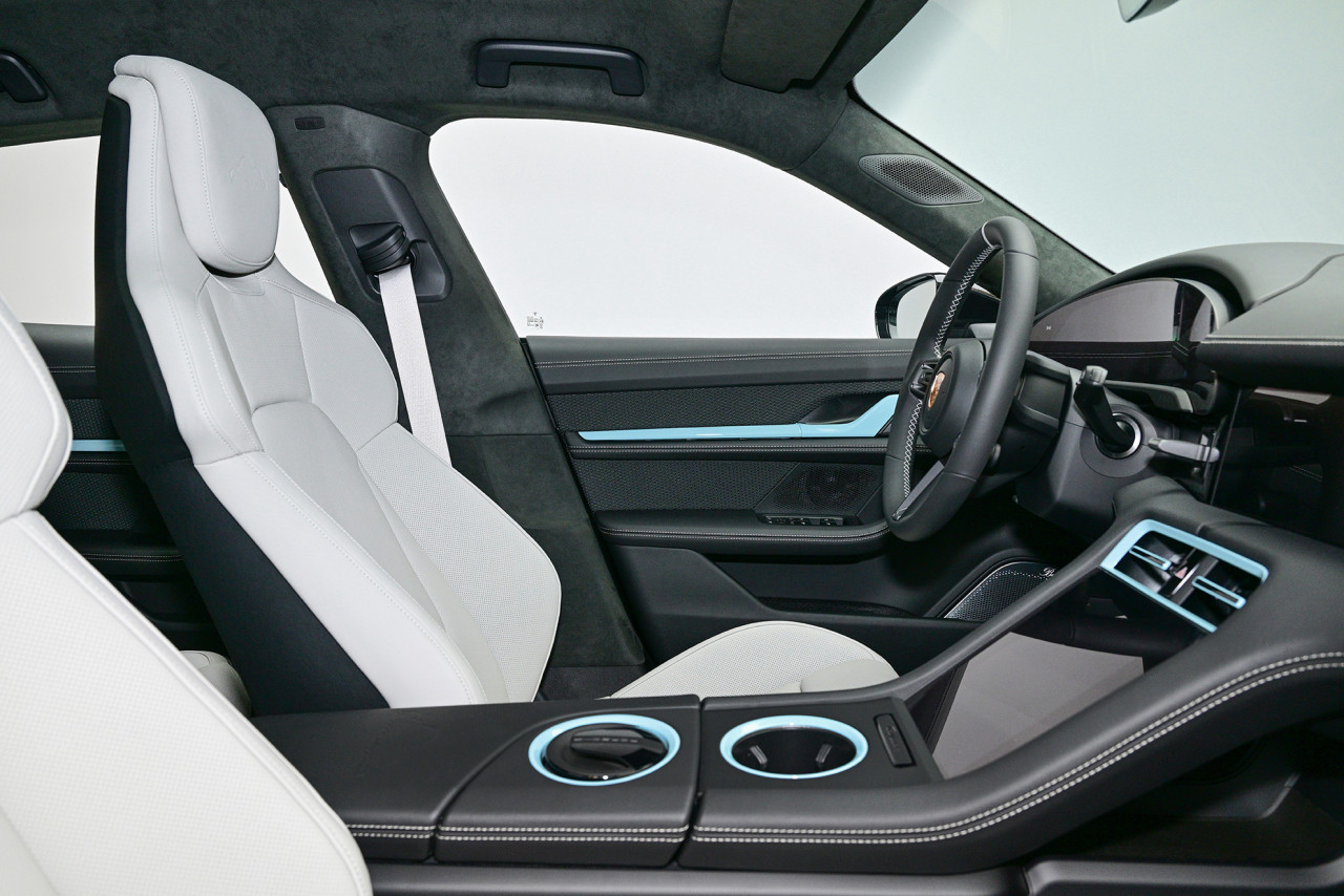 Kereta mewah ini dilengkapi dengan gambaran dan idea reka bentuk yang sangat spesifik oleh Jennie. - Gambar dari porsche.de
