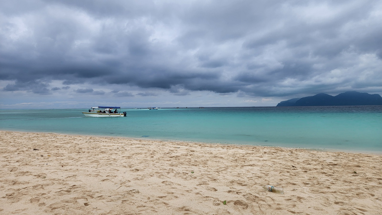 Sibuan di Semporna, Sabah. - Gambar Sabah Tourism Board