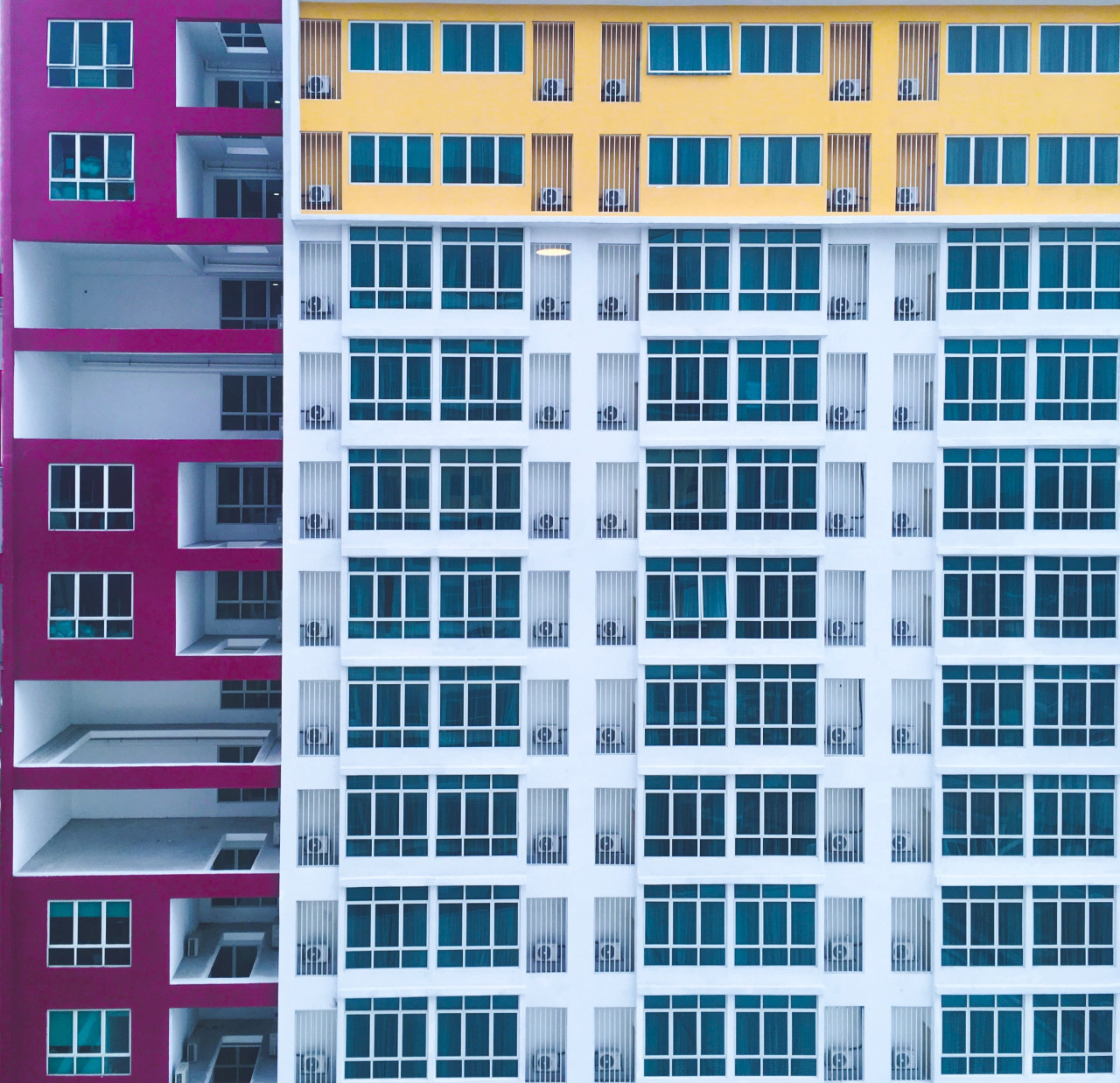 Gambar: Farhan Azam, Unsplash