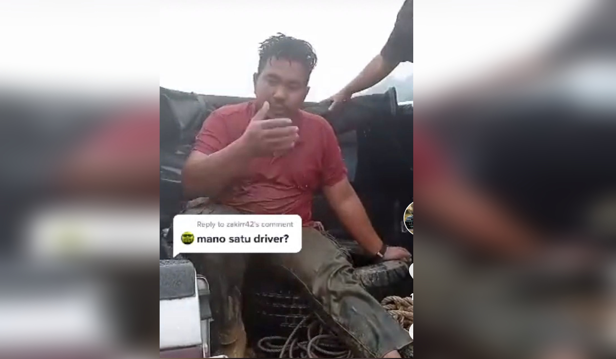 Selepas beberapa jam berendam, Shamirul Alif Zulman akhirnya berjaya dibawa keluar.