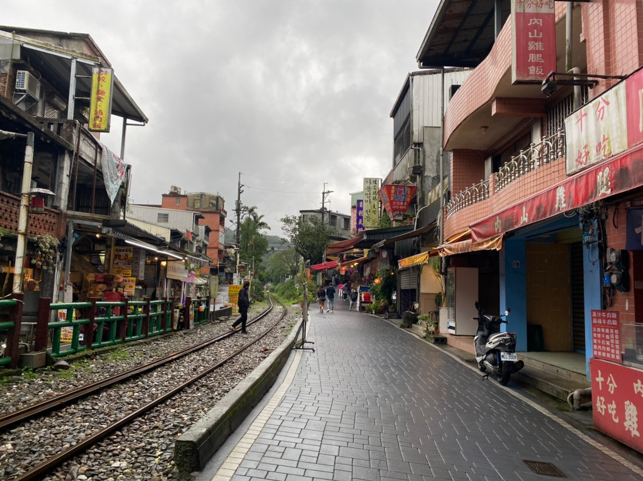Shifen Old Street - Gambar oleh Wafa Aula