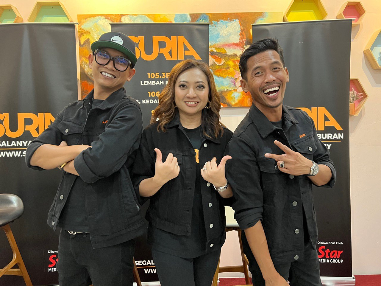 Ajak, Suraya dan Shuib