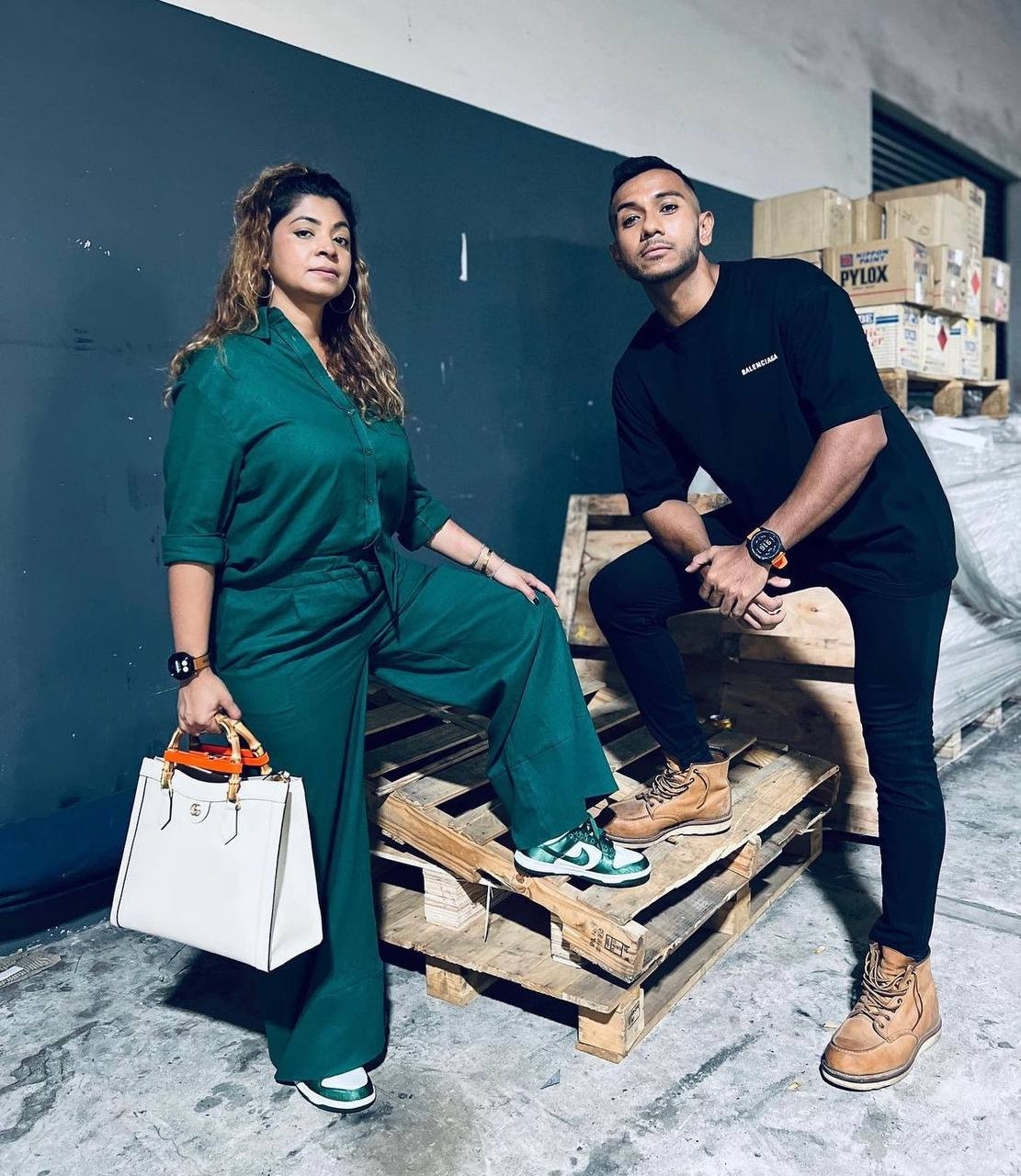 Taufik dan isteri, Sheena.