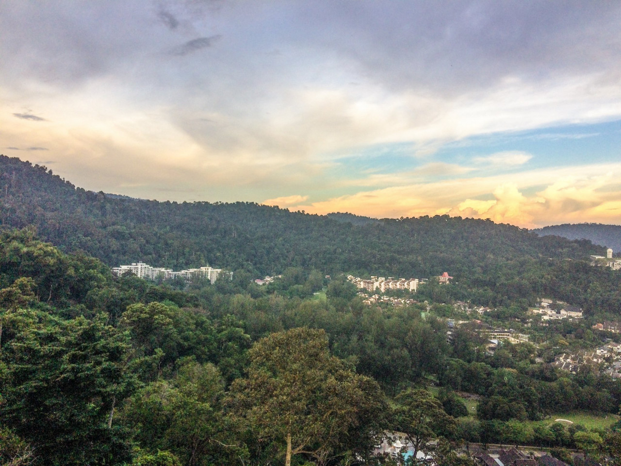 Taman Tun Abdul Razak, atau Taman TAR ialah kawasan kejiranan mewah yang kebanyakannya didiami oleh pesara. - Gambar dari Facebook Taman TAR 
