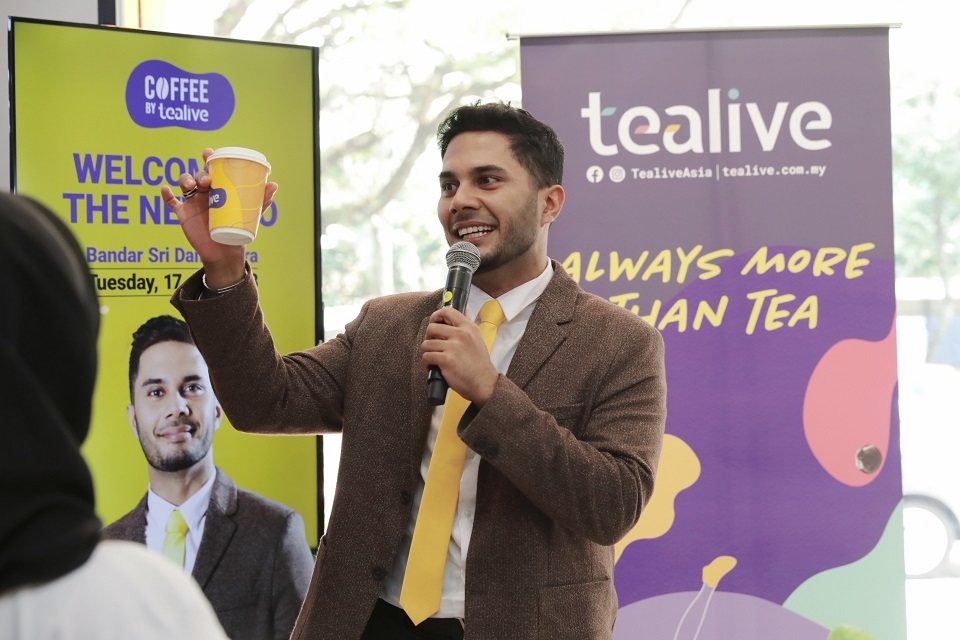 Fikry menjayakan watak sebagai Ketua Pegawai Espresso Tealive (CEO Tealive) untuk kempen kopi terkini daripada Tealive.