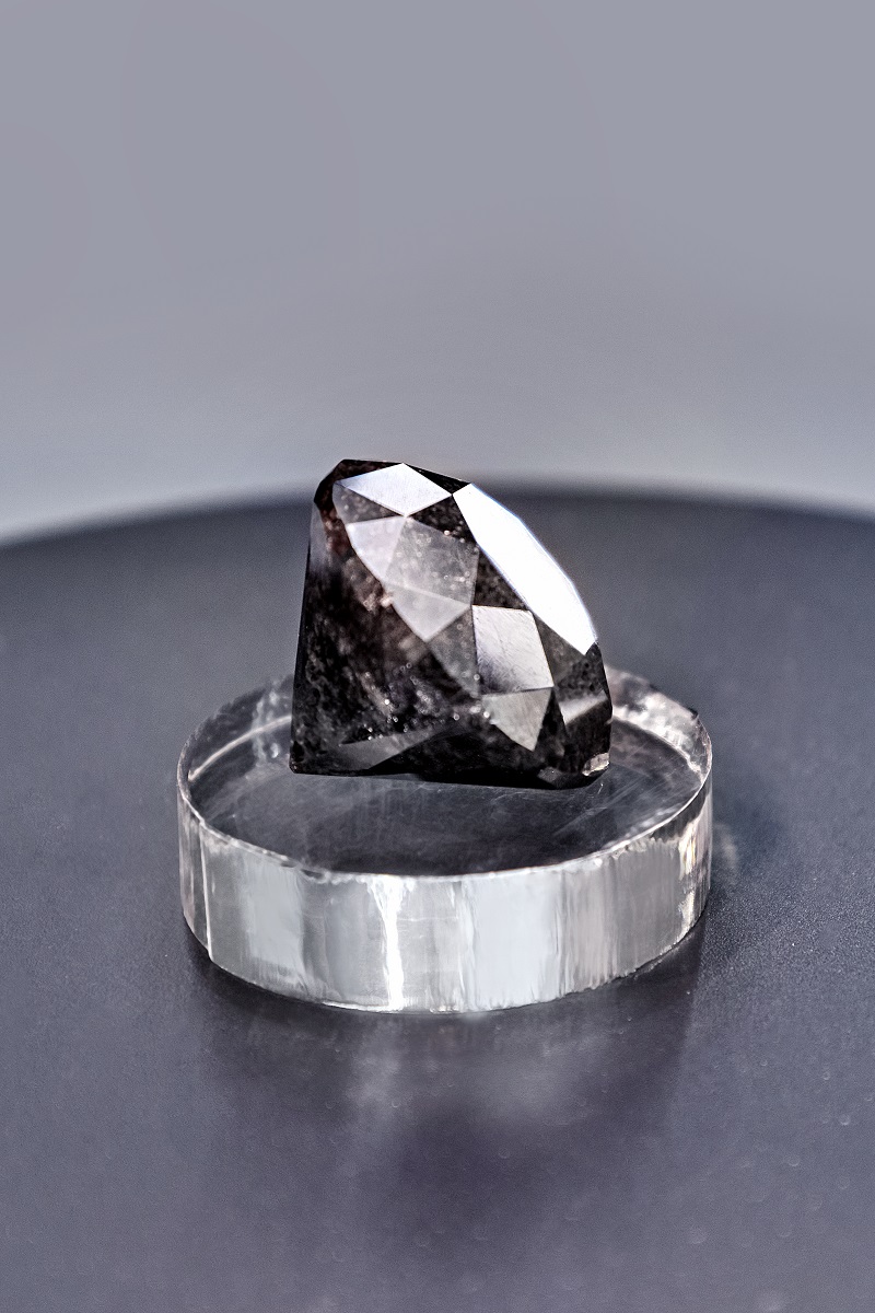 Korloff Noir - Gambar Habib Jewels & Korloff Paris