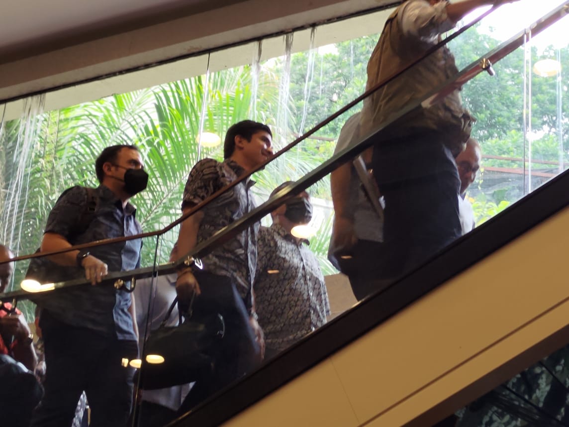Syed Saddiq dilihat baru tiba di hotel Seri Pacific.