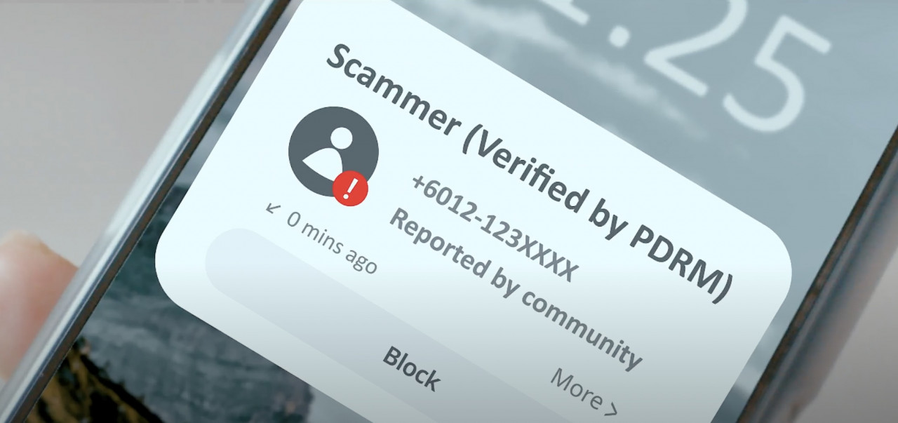 Pengguna Whoscall juga boleh mencari nombor telefon daripada mesej dan panggilan yang tidak diketahui berdasarkan pangkalan data Whoscall. - Gambar ihsan Hatch Communications  