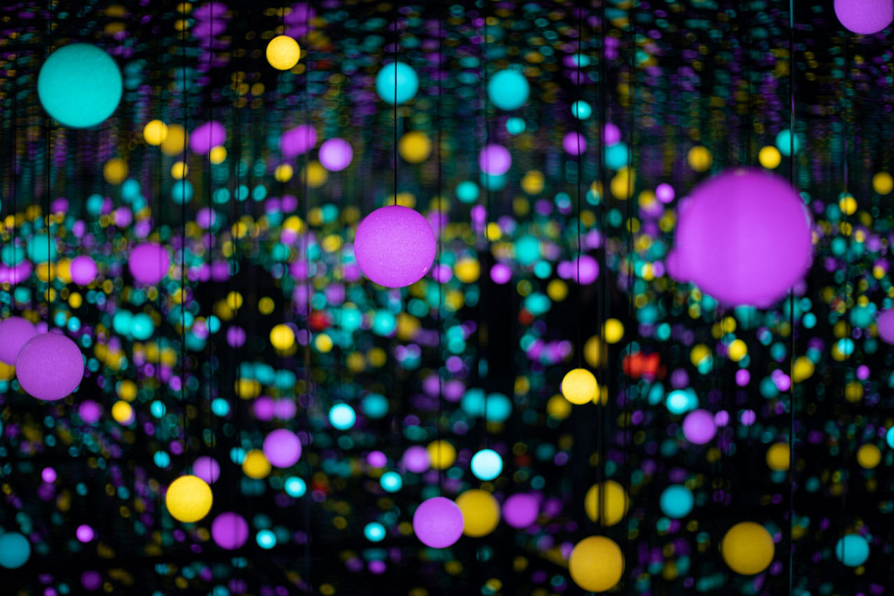 Infinity Mirror Room Brilliance of Souls, karya Yayoi Kusama