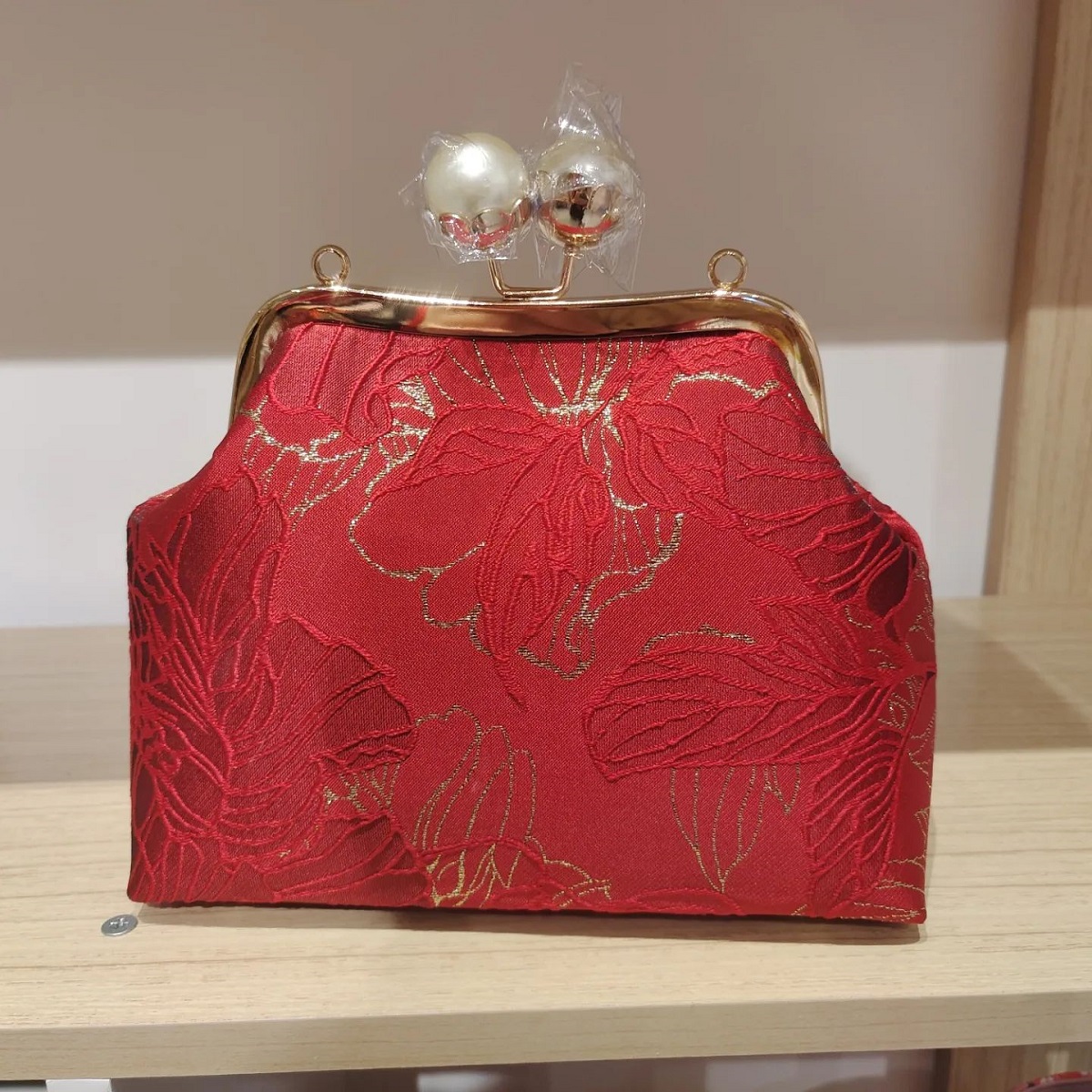 Tas tangan Yuniku