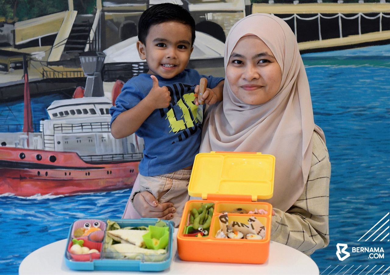 Nurul Azren dan Zhafran Umar. - Gambar Bernama