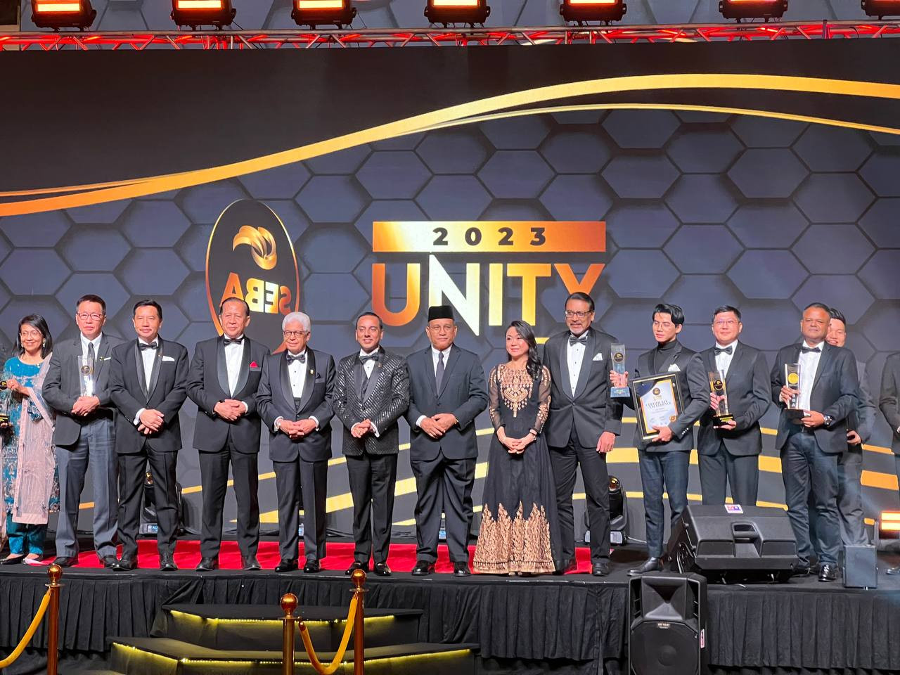 Seba Awards adalah majlis anugerah yang memberi penghargaan kepada usahawan-usahawan dan perusahaan kecil dan sederhana Malaysia serta meliputi Asia Tenggara. - Gambar Zoey Rahman