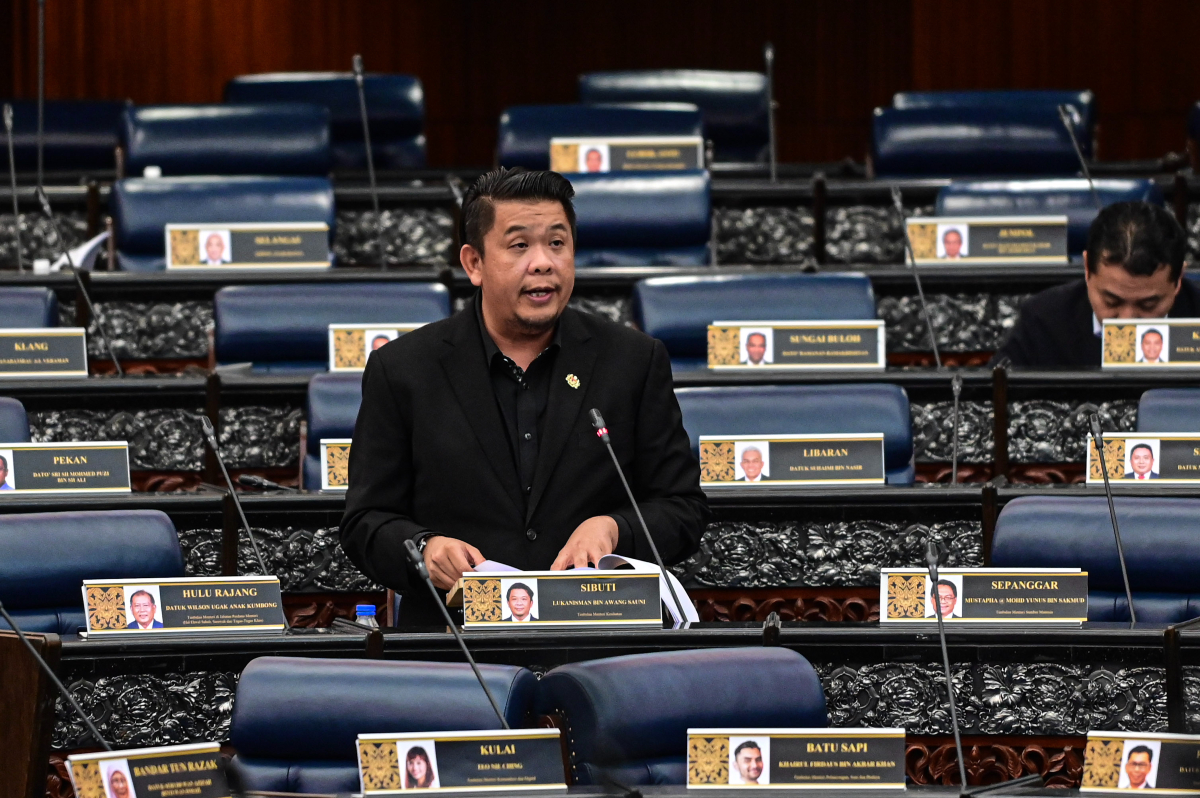 Lukanisman Awang Sauni - Gambar dari Jabatan Penerangan