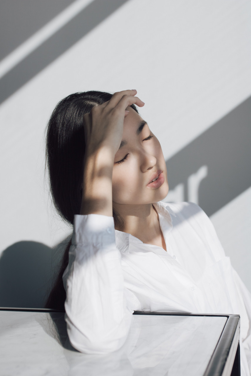 Antara masalah yang sering dihadapi oleh kulit sensitif ialah ruam, gatal, kering, mengelupas hingga rasa terbakar atau pedih pada kulit - Gambar hiasan Unsplash