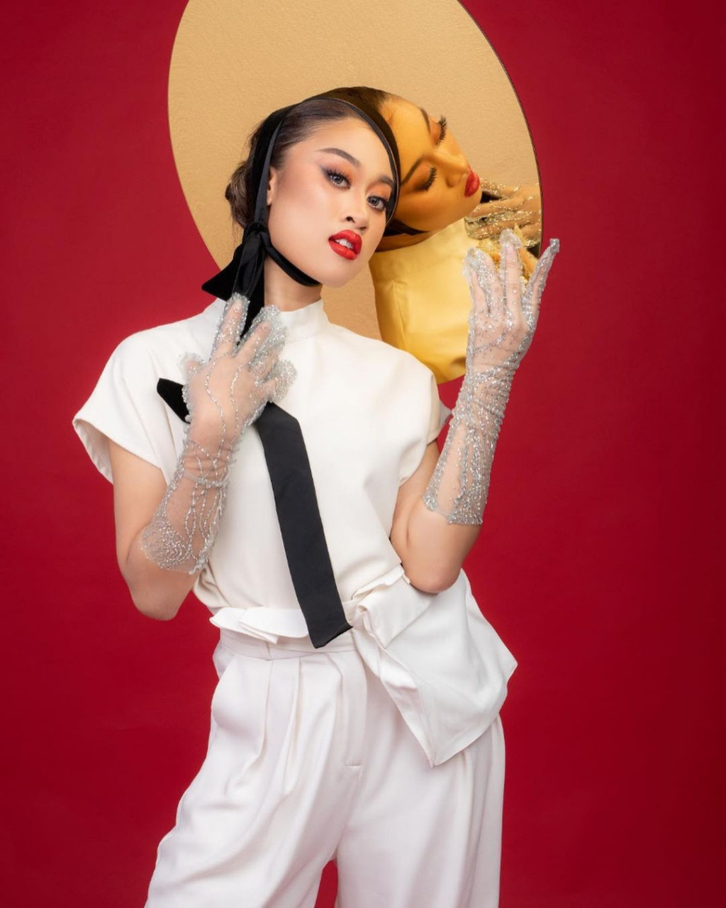 Aisha berharap agar single 'Sutera' yang bakal dilancarkan mendapat sambutan hangat daripada para peminat - Gambar Instagram Aisha Retno