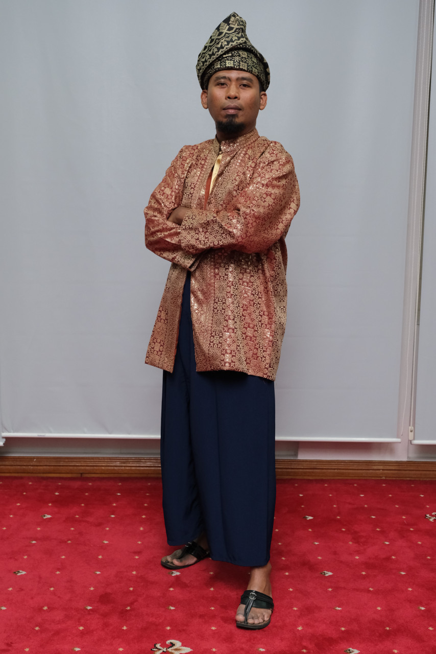 Along Eyzendy - Gambar fail